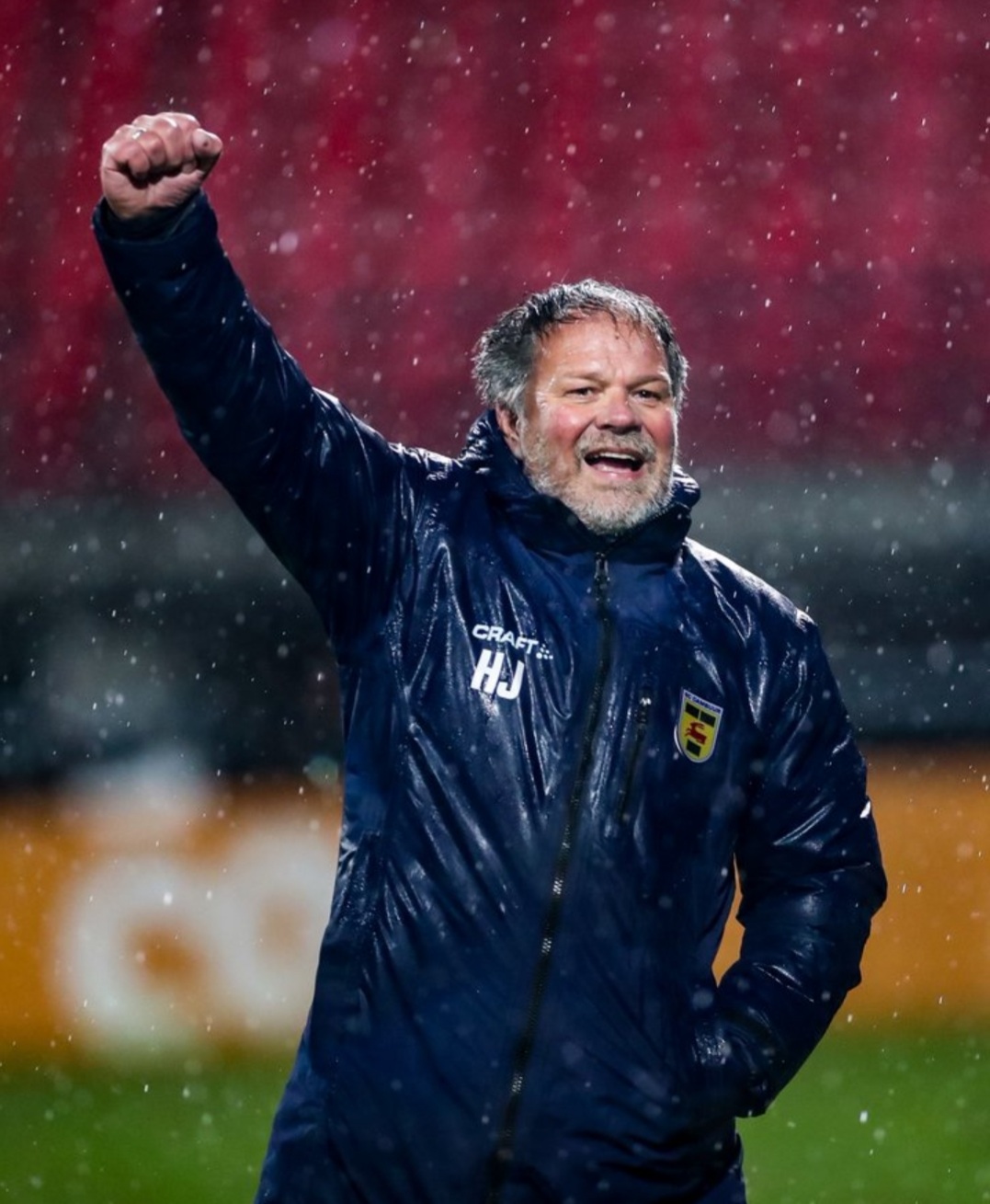 Screenshot_20211208-205020_Twitter