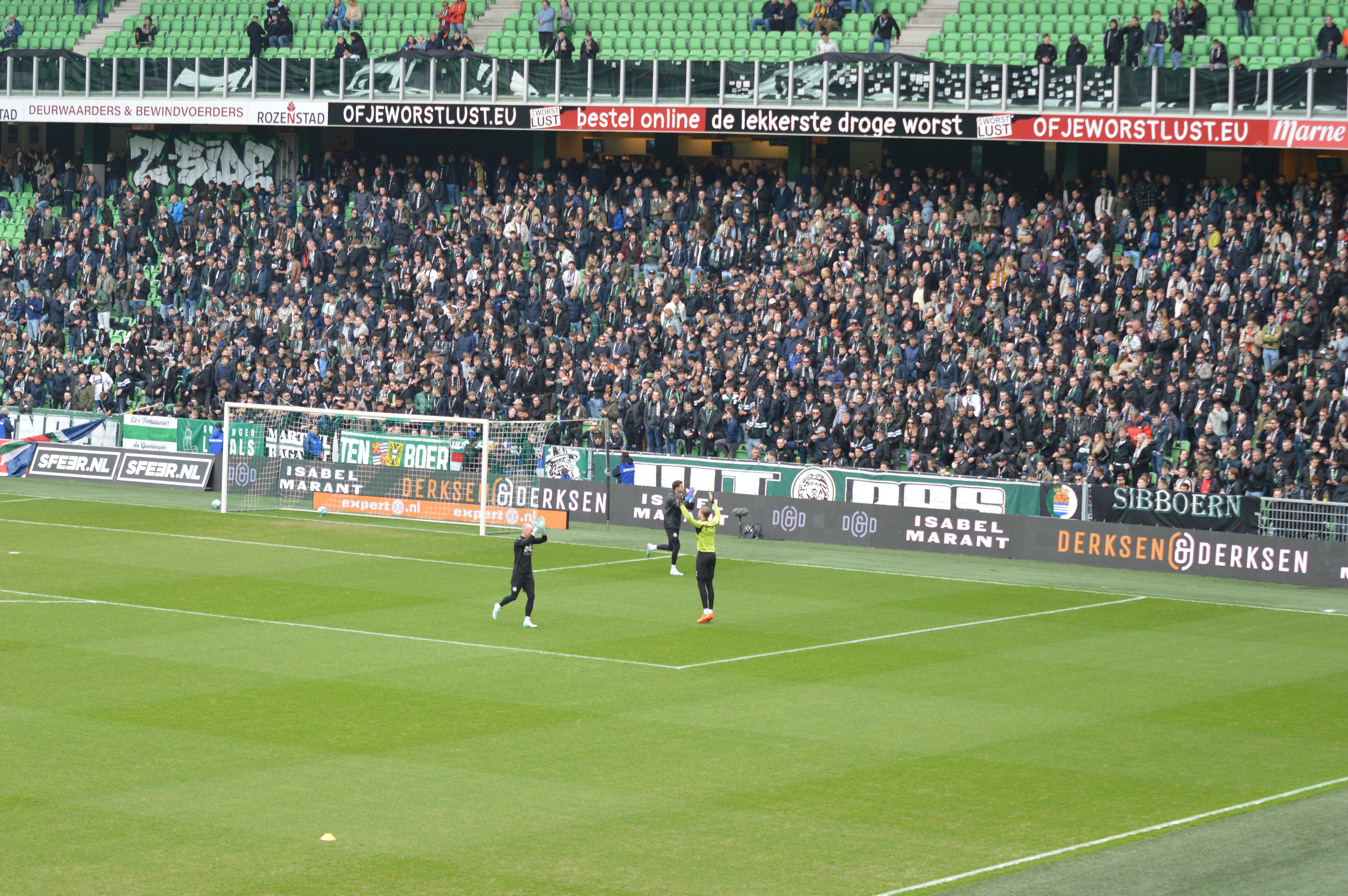 FC GRONINGEN MOET ALS STRAF VAKKEN Z-SIDE LEEGLATEN.
