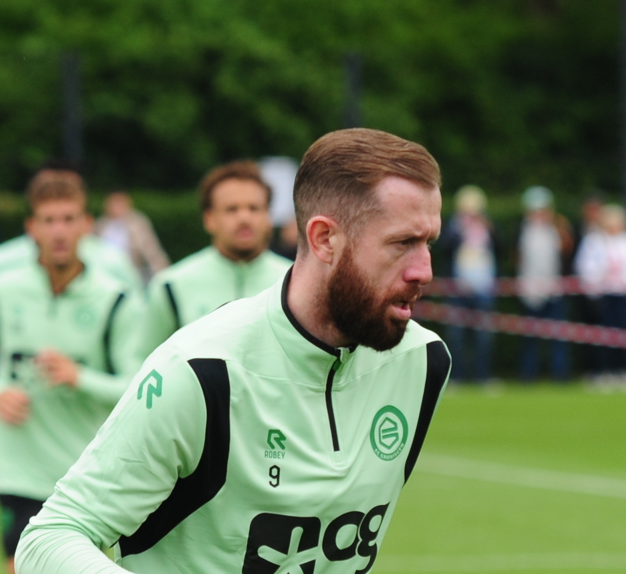 FC Groningen-speler van Veen vertrekt onverwachts voor onbepaalde tijd naar Schotland