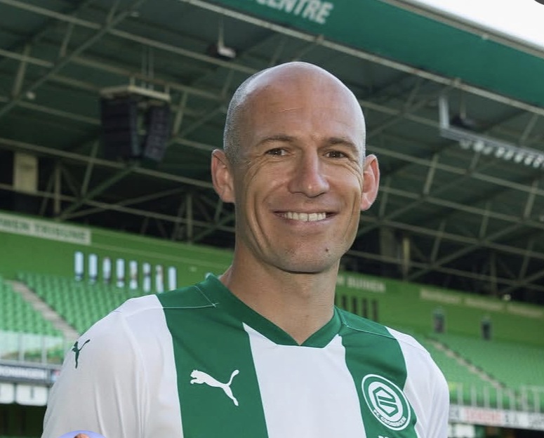 Arjen Robben ziet het nog niet zitten om hoofdtrainer te worden