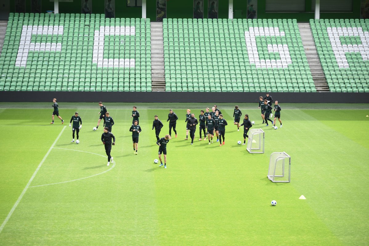 Foto's training FC Groningen