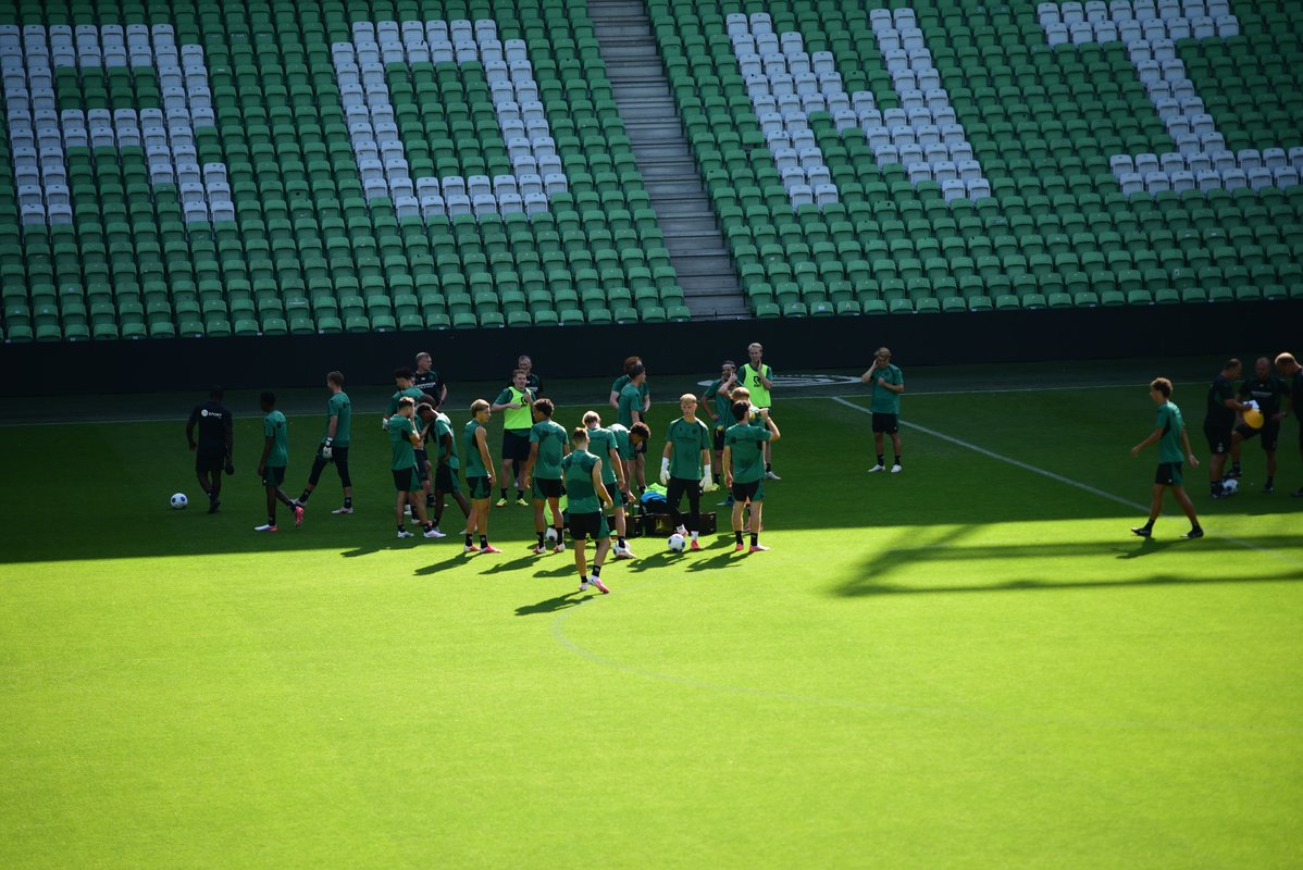 Foto's training FC Groningen