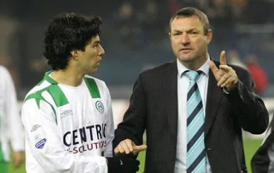Ron Jans heeft na zijn FC Groningen tijd nog contact gehad met Luis Suárez