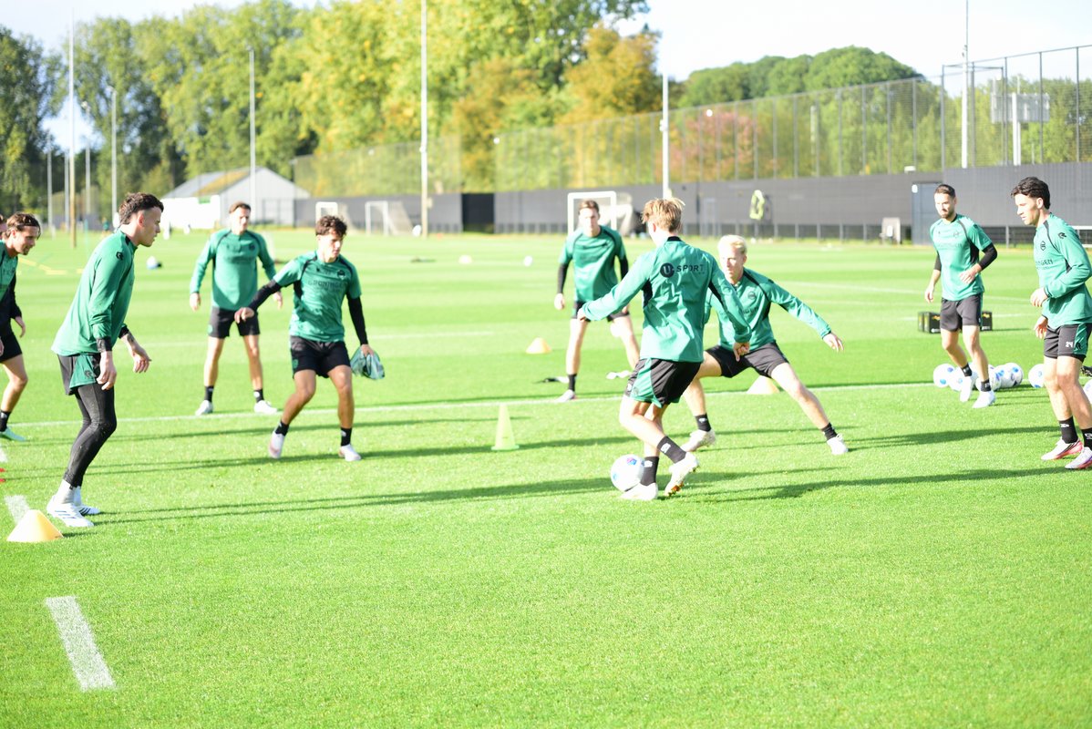 Dick Lukkien in aanloop naar FC Groningen - Ajax en foto's training